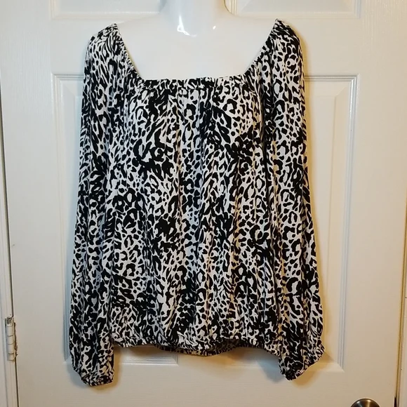 Scoop Womens Black White Zebra Print Longsleeve Shirt - Picture 1 of 10